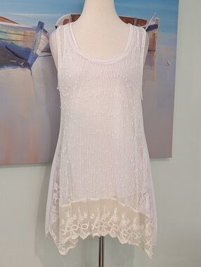 NWT Feratelli White Sleeveless Beaded Lace Hem Tunic